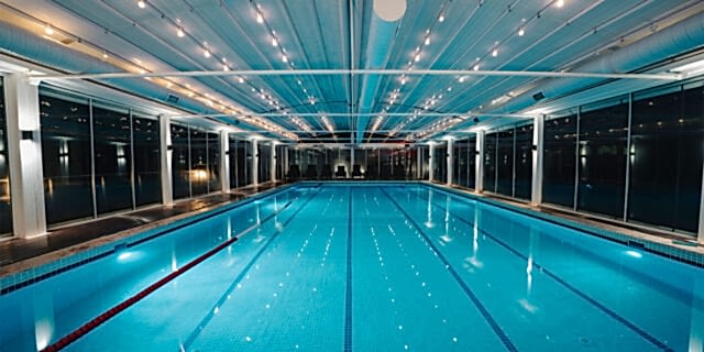 Beylikdüzü-Yüzme-Havuzu--Orjin-Life-Club-Perlavista-ile-Yüzme-Keyfi
